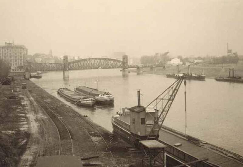 Die Hubbrücke nach dem Umbau (Archiv Chronik)