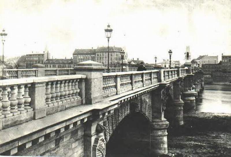 Lange Brücke, seit 1951 Anna-Ebert-Brücke (Archiv Chronik)