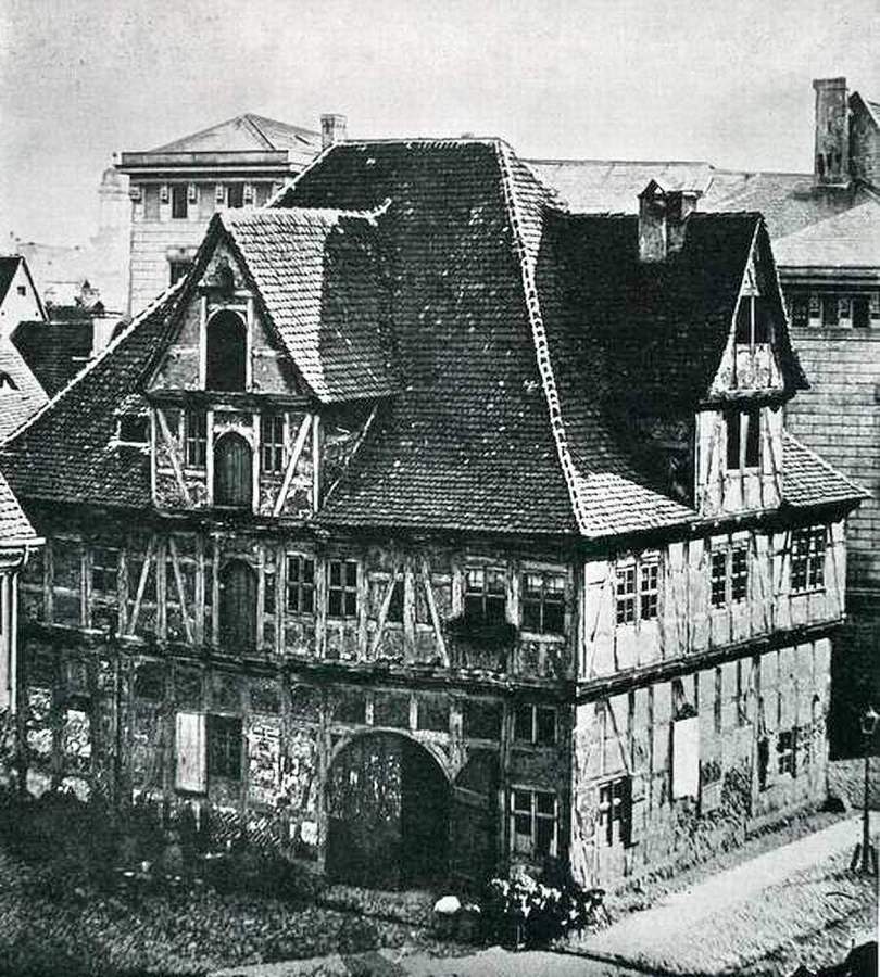 Die alte, um 1650 erbaute, Ratswaage (Archiv Chronik)