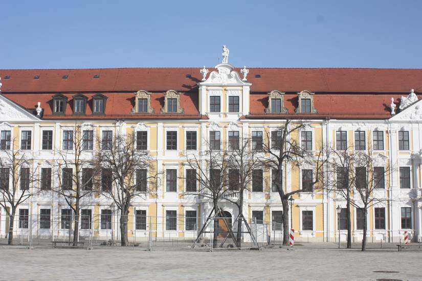 Landtagsgebäude am Domplatz (Archiv Chronik)