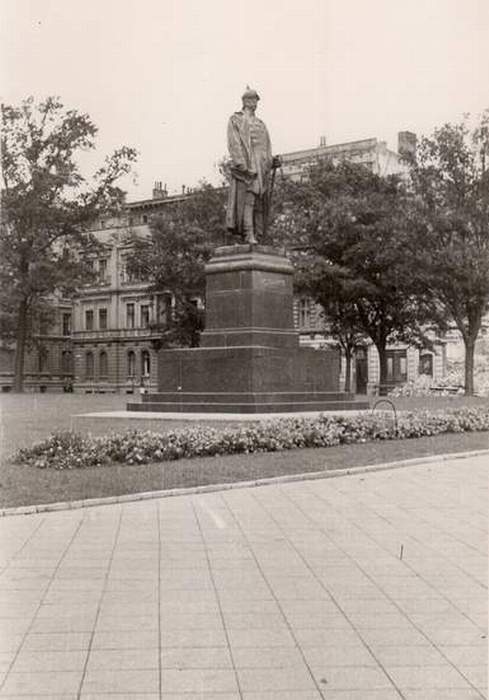 Bismarck-Denkmal (Archiv Chronik)