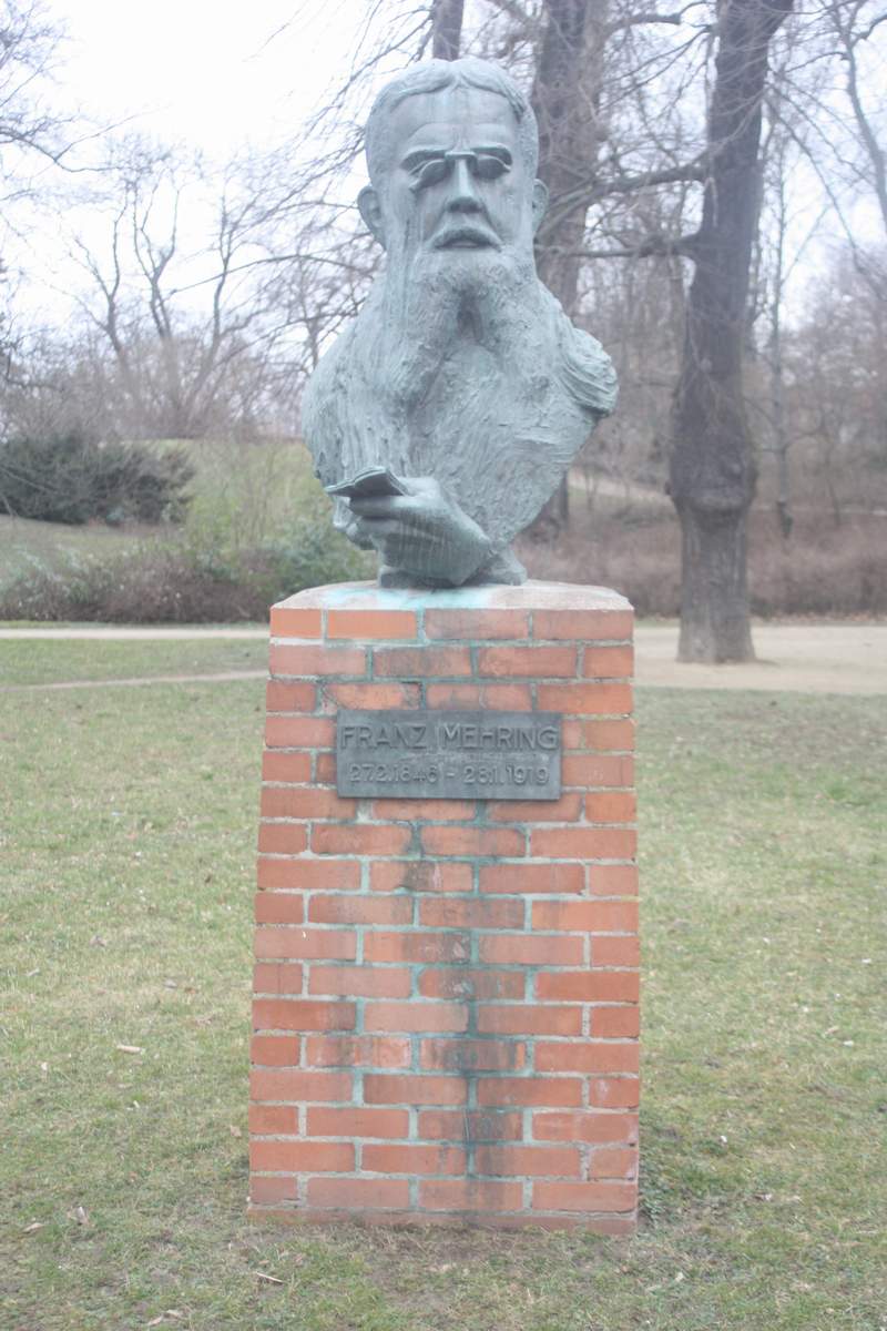 Franz-Mehring-Denkmal (Archiv Chronik)