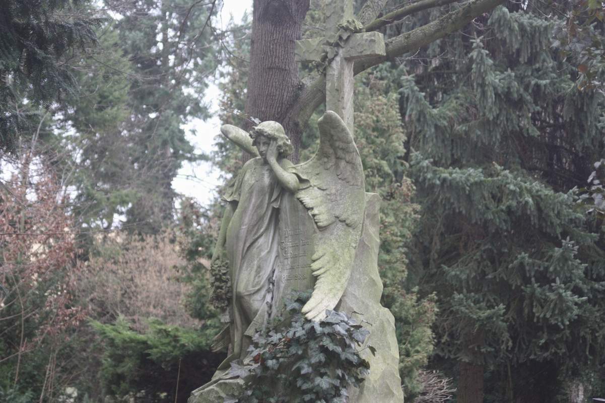 Grabstelle auf dem Westfriedhof (Archiv Chronik)
