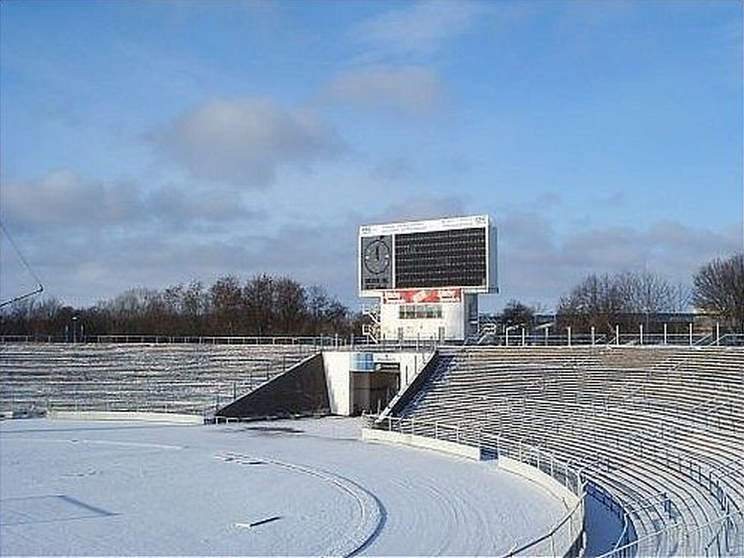 Anzeigetafel im Ernst-Grube-Stadion (Foto: Jens Klapputh, Magdeburg)