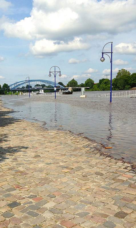 Das Wasser geht langsam zurück (Foto: Andreas Mattner, Magdeburg)