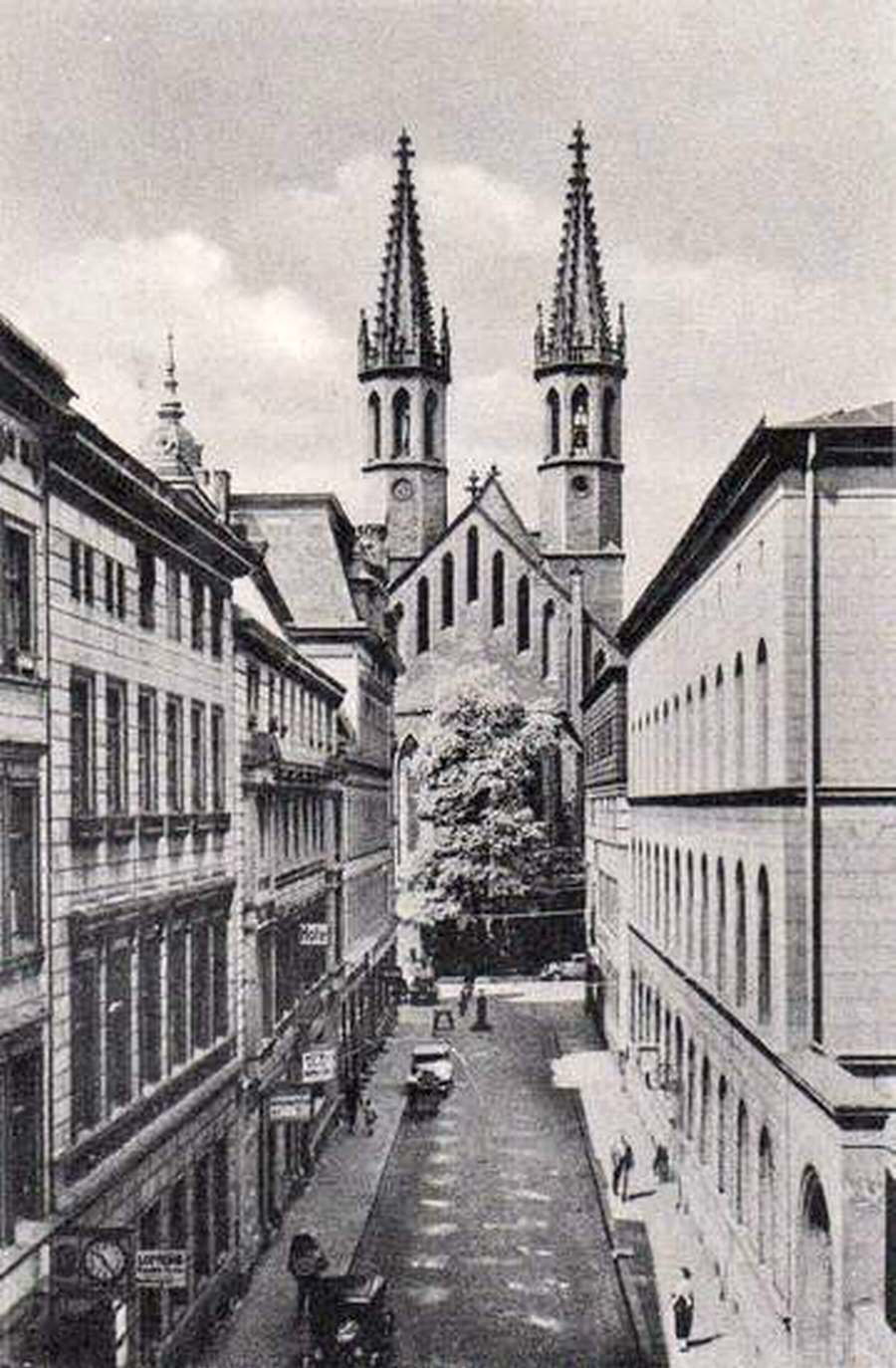 Blick in die Ulrichstraße vor dem Krieg (Archiv Chronik)
