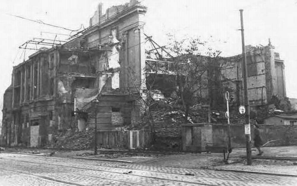 Ruine des Zentraltheater (Archiv Chronik)