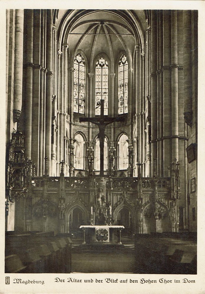 Der Altar und der Blick auf den Hohen Chor im Dom, 1943