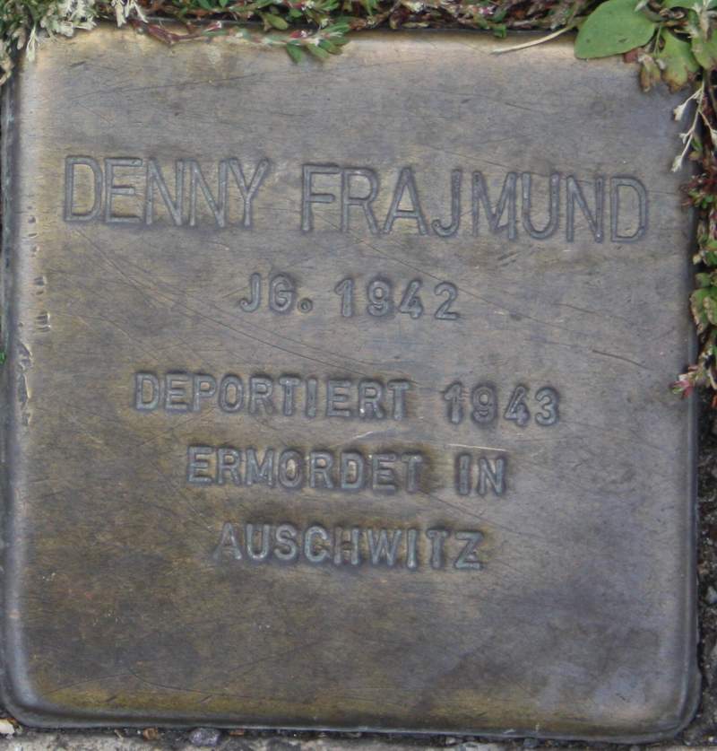 Stolperstein für Denny Frajmund (Archiv Chronik)